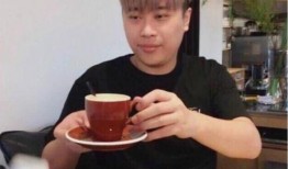 爆料卢本伟回归视频